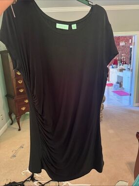 New York & Company Black Short Sleeve Ruched Side Tunic